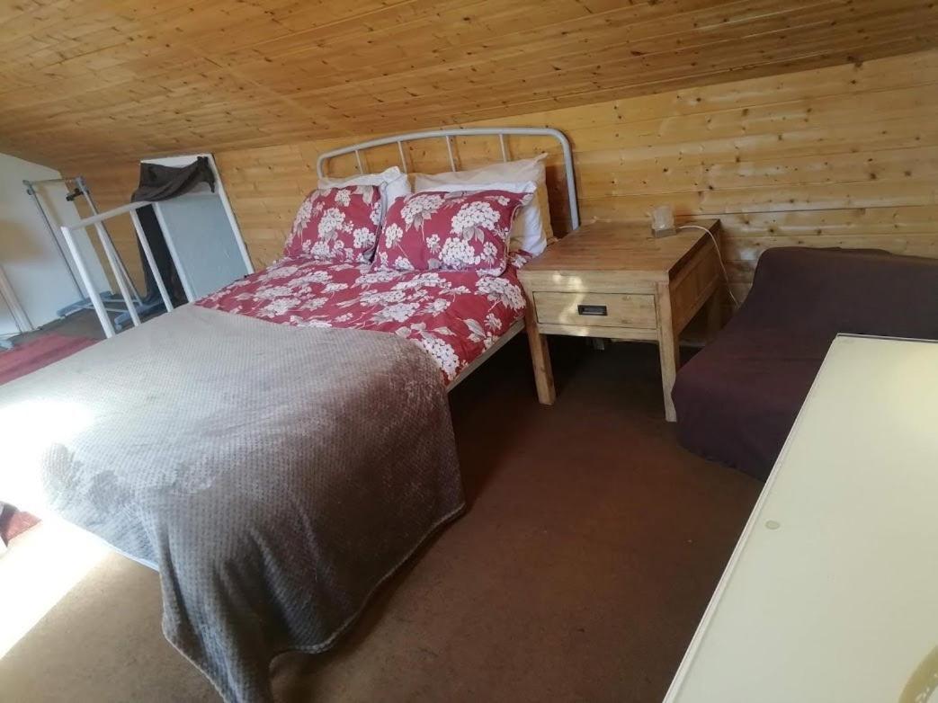 Апартаменти Cozy Loft In Bushey, 20 Mins By Train To Euston London Екстер'єр фото