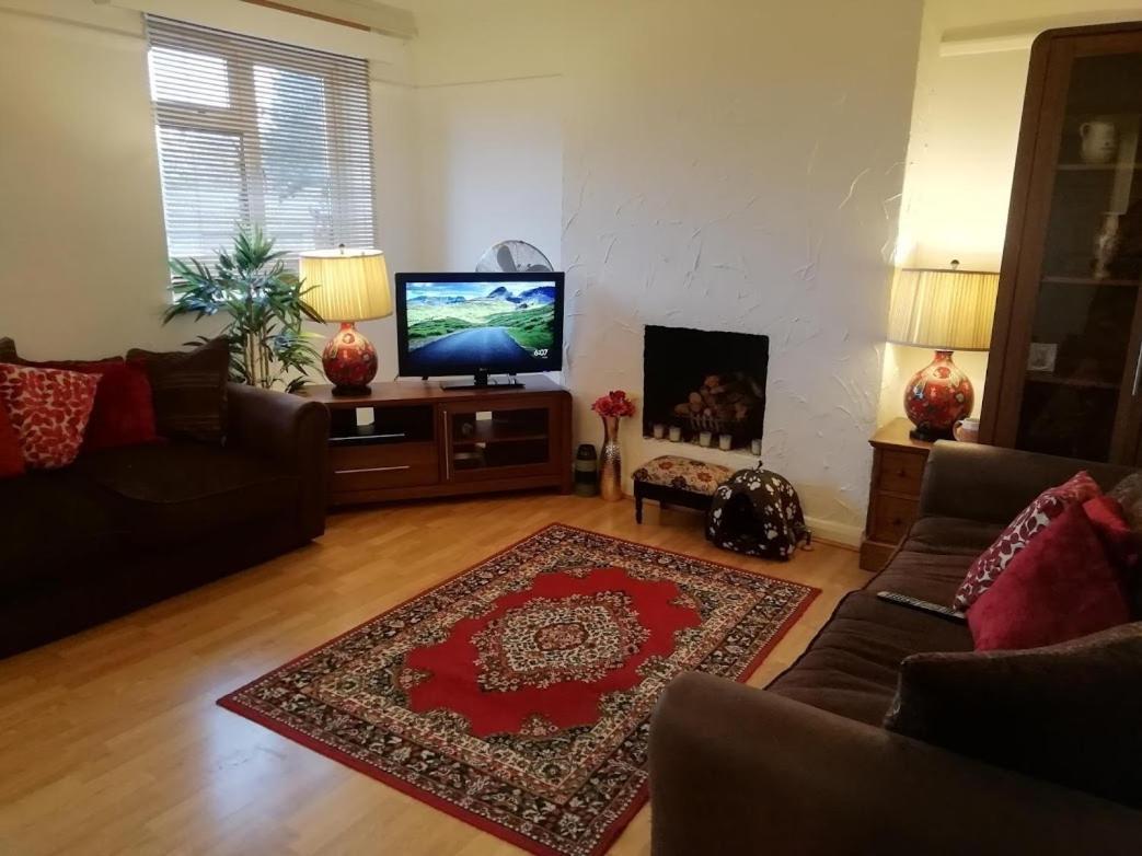 Апартаменти Cozy Loft In Bushey, 20 Mins By Train To Euston London Екстер'єр фото